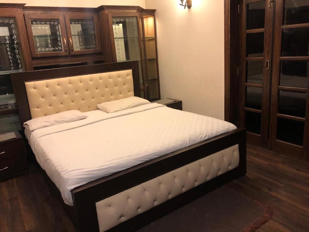 Reina Boutique Hotel - G9 Islamabad Eksteriør bilde